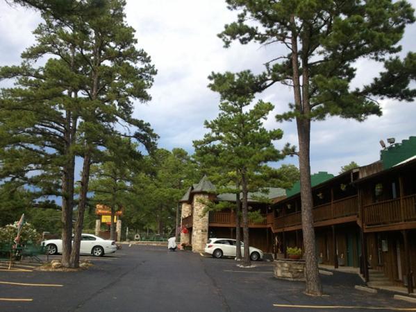 Country Mountain Inn Юрика Спрингс Экстерьер фото