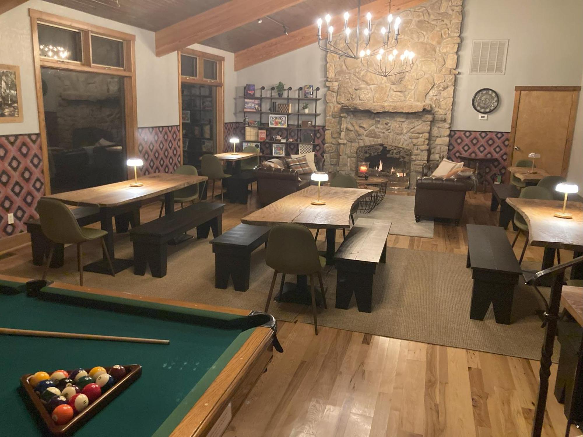 Country Mountain Inn Юрика Спрингс Экстерьер фото