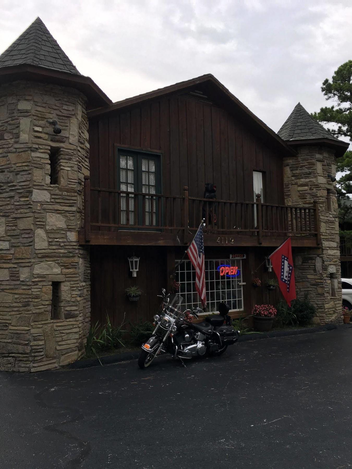 Country Mountain Inn Юрика Спрингс Экстерьер фото